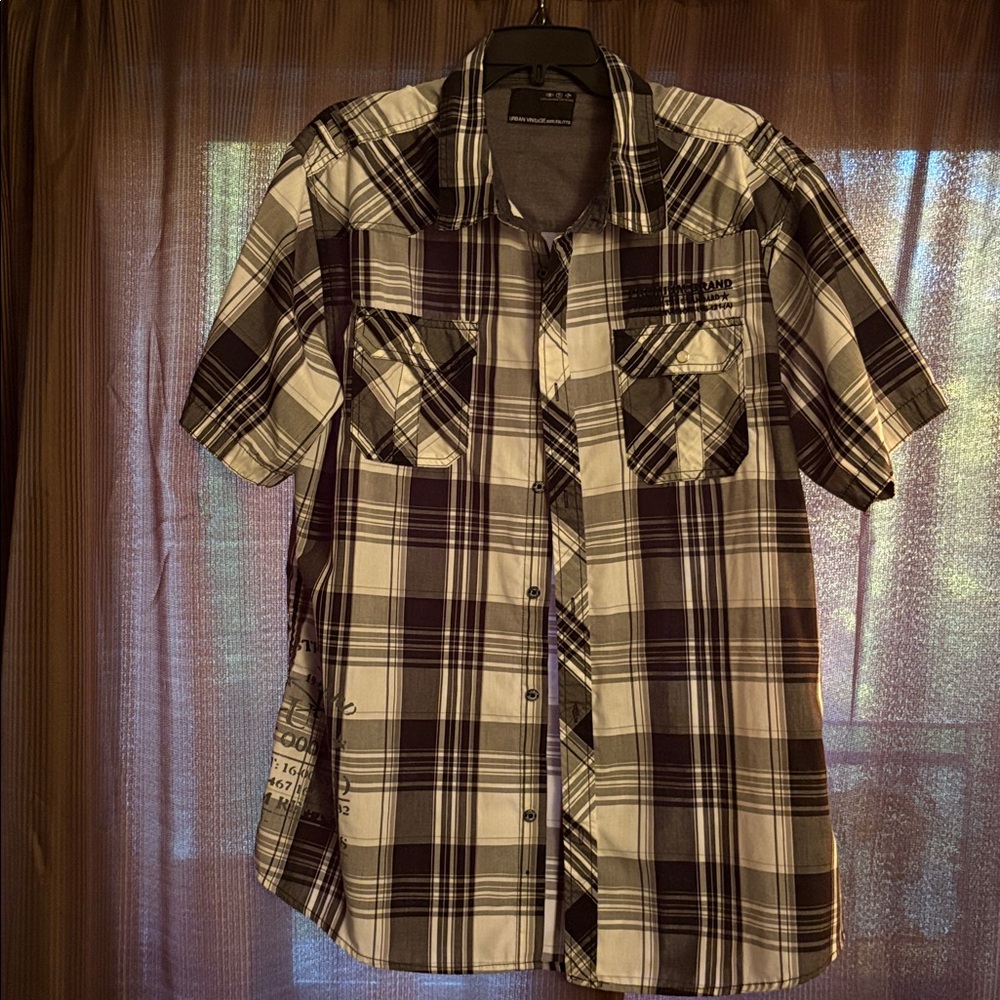 Men's Black and White Plaid Casual Button Down Shirt